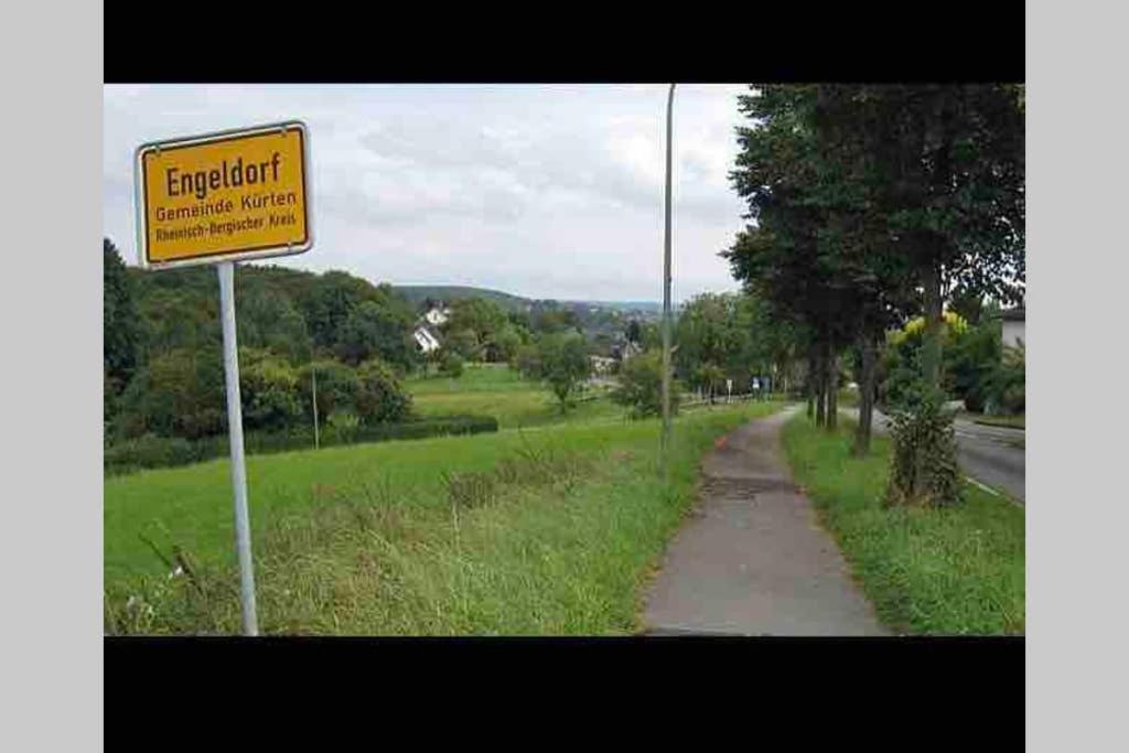 Ferienwohnung Und Monteurwohnung Matthies Naehe Koeln 30Km Kurten ภายนอก รูปภาพ